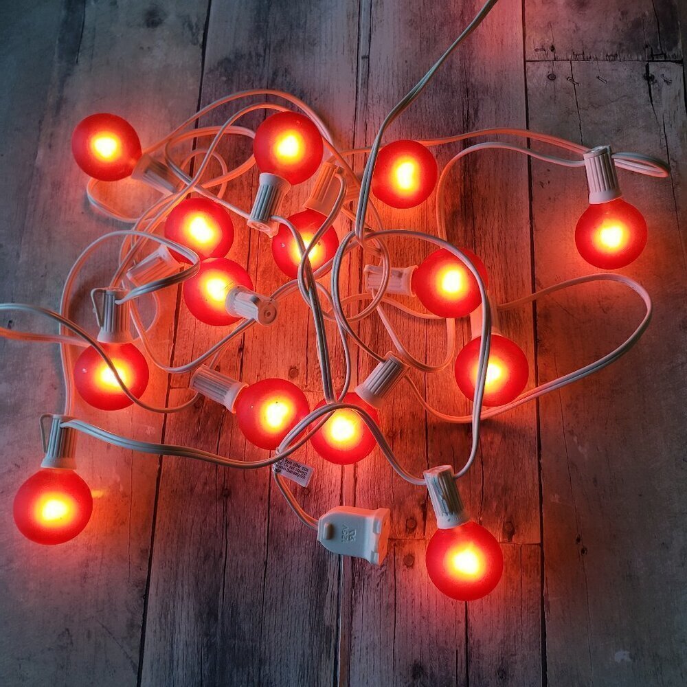 Red Glass Bulb Light String - Picture 2 of 3